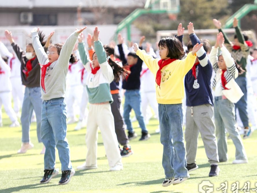 중소학교 매일 30분의 중간휴식시간 체육활동 배치해야