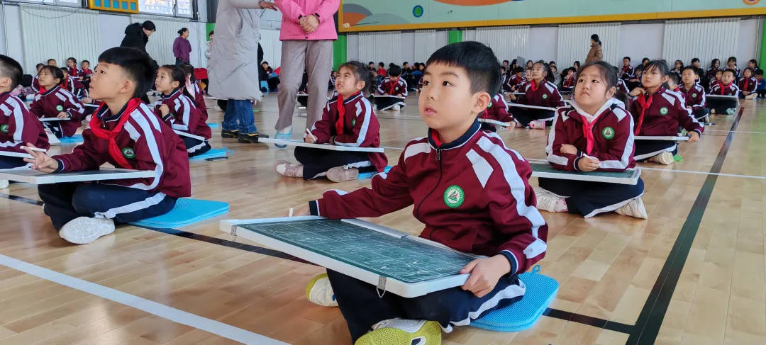 장춘록원조선족소학교 ‘최강 석류씨 찾기’ 주제 지식경연 펼쳐